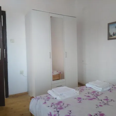 Town House On Ropotamo Str. Affittacamere *